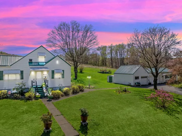 4697 Rockton Rd, Du Bois, PA 15801