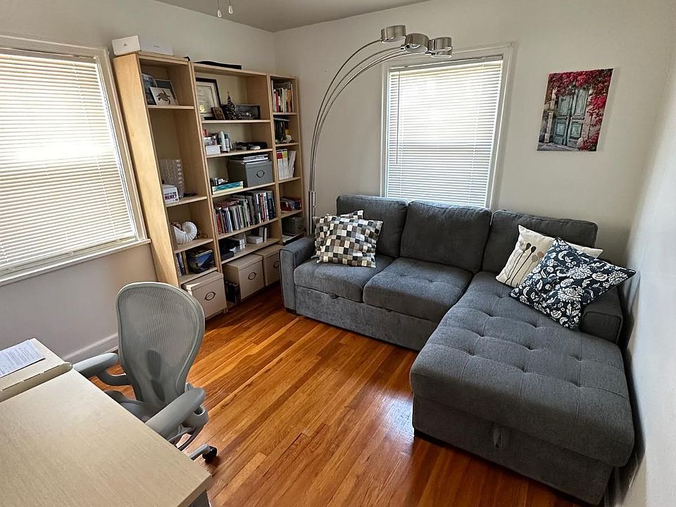 1st image of 411 Saint John Pl