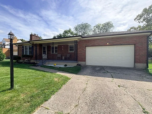 3 bed, 1272 sqft, $2,550 — Photo 2