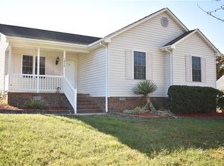 1826 Cedar Ridge Dr, Burlington, NC 27217