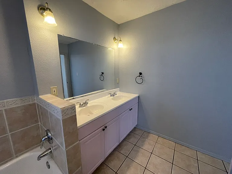 6275 Roadrunner Loop NE — Photo 9