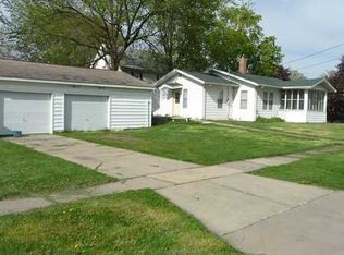 410 8th St, Marion, IA 52302