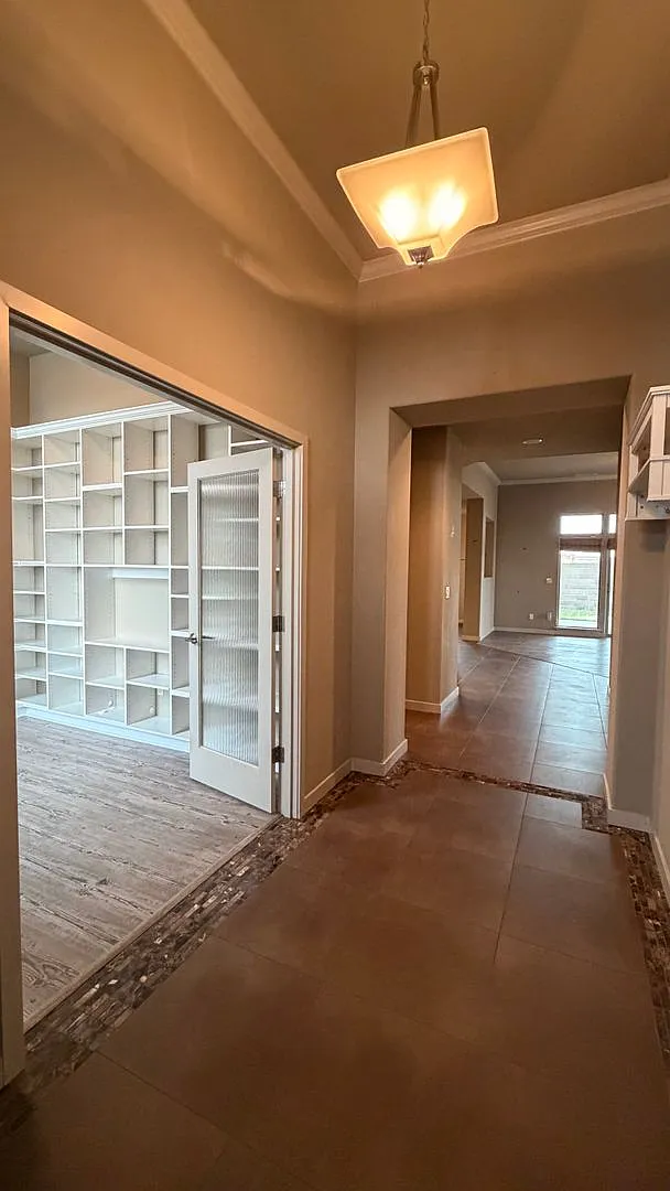 Gorgeous Views & Gorgeous 3 Bed + Office, 2.5 Ba — Photo 3