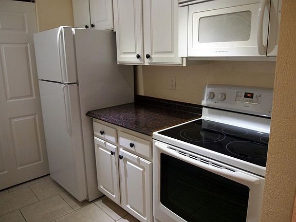 2nd image of 3740 Idlebrook 108 Cir