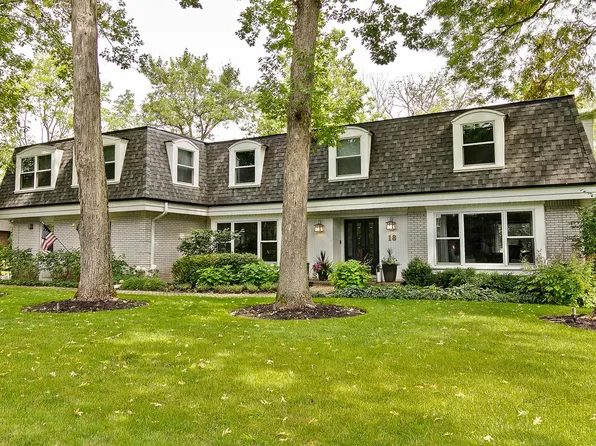 18 Victoria Ln, Lincolnshire, IL 60069
