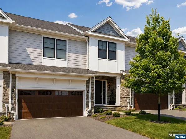 5 Saint Andrews Circle Riv, Westwood, NJ 07675