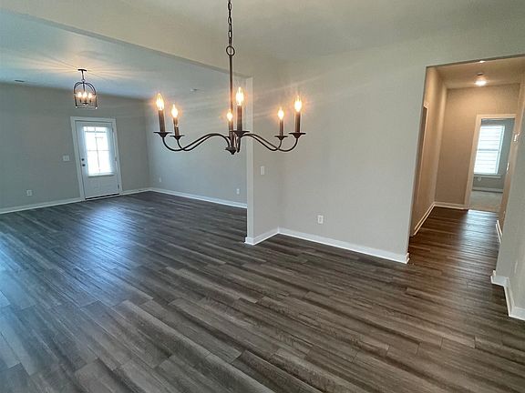 5th image of 2137 Sullivan Dr