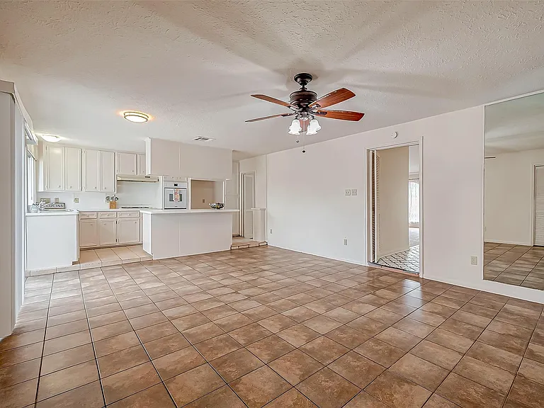 10607 Silkwood Dr — Photo 16