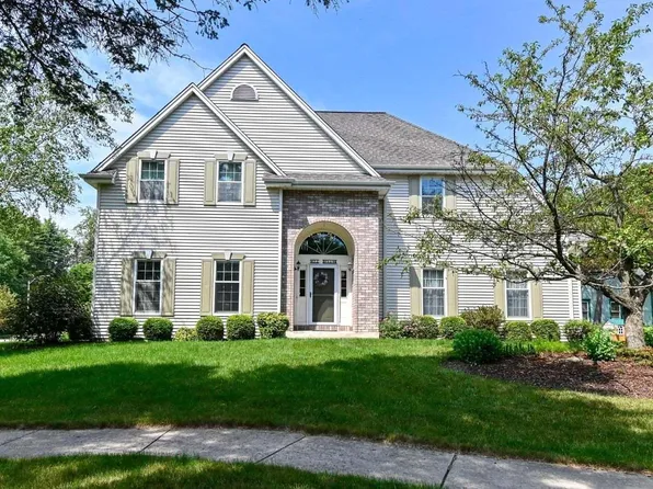 W72N509 Cider Mill COURT, Cedarburg, WI 53012