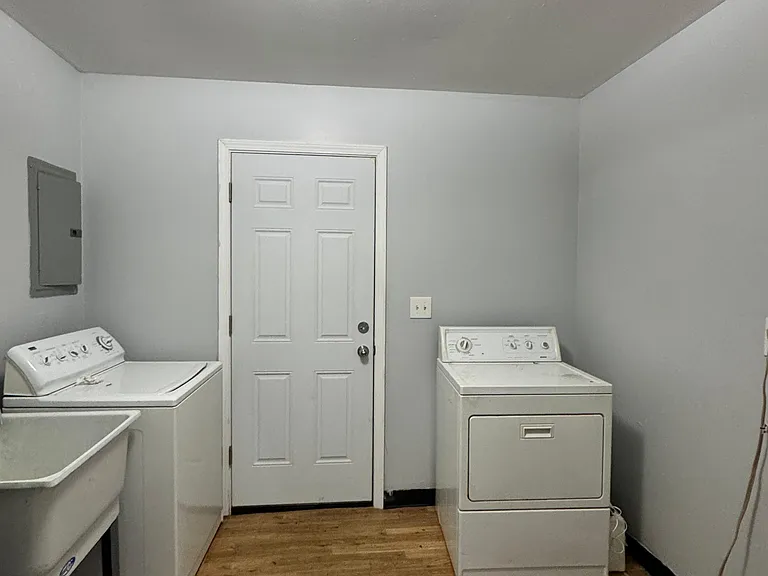 8654 Continental Ave — Photo 7