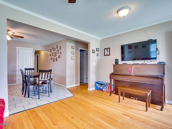 5th image of 10006 Morgan Ave