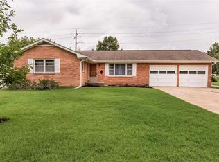 2411 Golf Dr, Sedalia, MO 65301