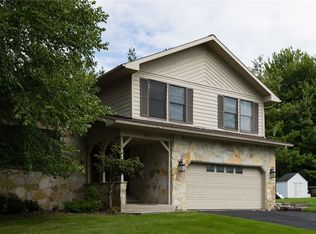 701 Greensview Dr, Watertown, NY 13601