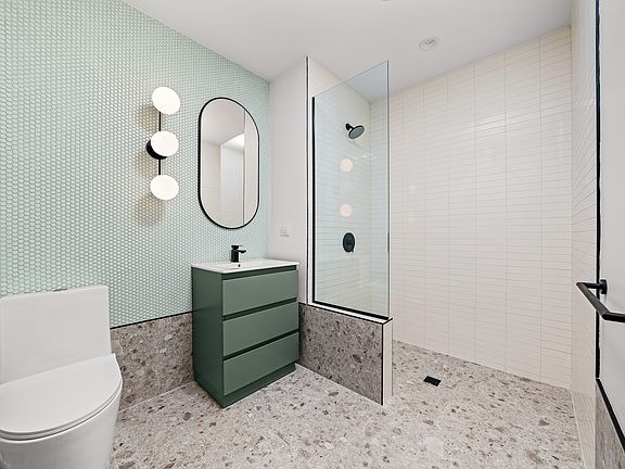 5th image of 138 Bruckner Blvd #5913