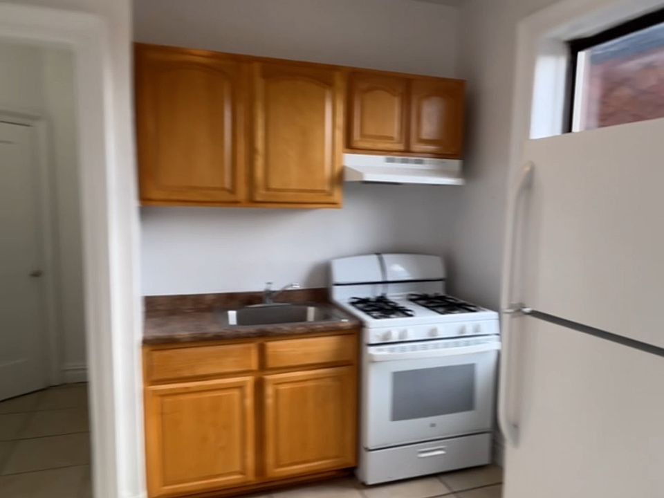 2nd image of 101-03 Clifton Pl #35