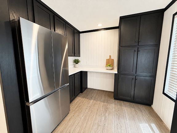 3rd image of 5401 Lookout Ln #283
