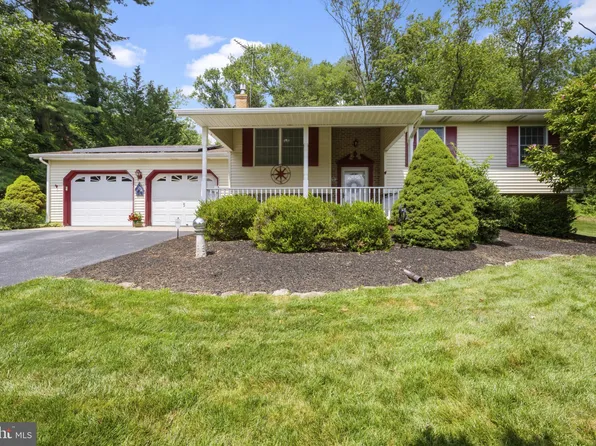 6 Tiffany Ct, Westminster, MD 21157