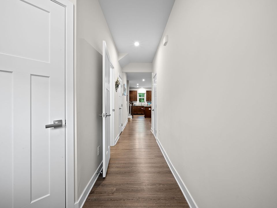 1st image of 1051 Crescent Cove Ln