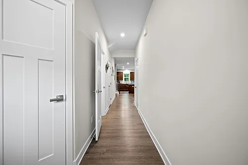 1051 Crescent Cove Ln Photo 1