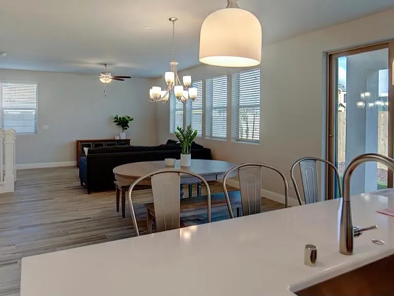 1230 E Via Girasoli Dr — Photo 4