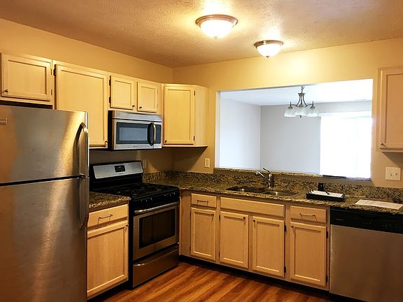 4th image of 4024 Rivertown Ln SW