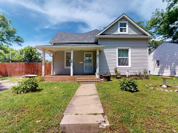 1941 E 6th St, Sedalia, MO 65301