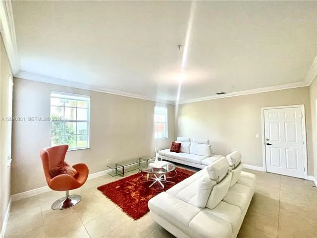 3 bed, 3.5 bath, 1919 sqft, $3,300 — Photo 4
