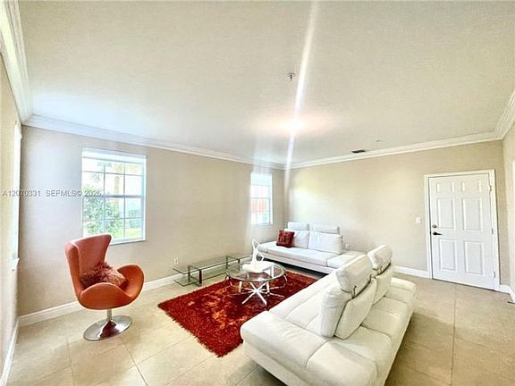 4th image of 2833 SW 119th Way