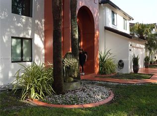 19262 NW 89th Ave, Hialeah, FL 33018