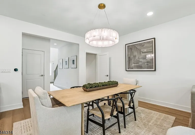 22 Flower Horn Blvd — Photo 7