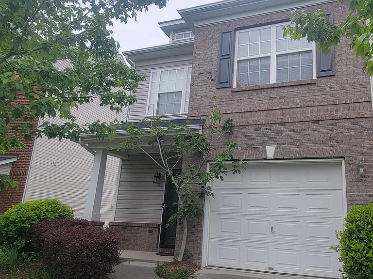 9708 Walkers Glen Dr — Photo 1