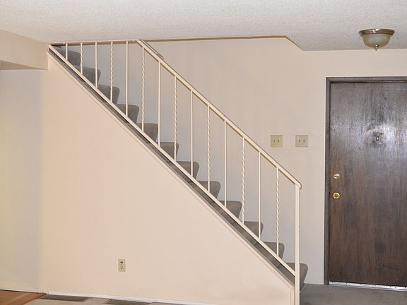 5th image of 14 Lakeshore Dr NE