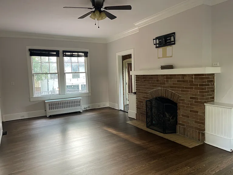 1124 N Spring St — Photo 22