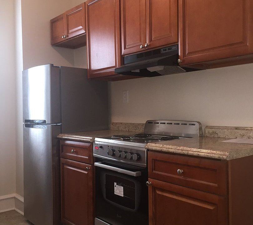 2nd image of 1511 & 1513 Elmwood Ave #5