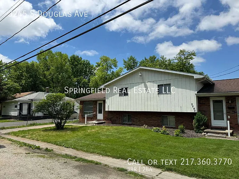 3245 S Douglas Ave — Photo 2
