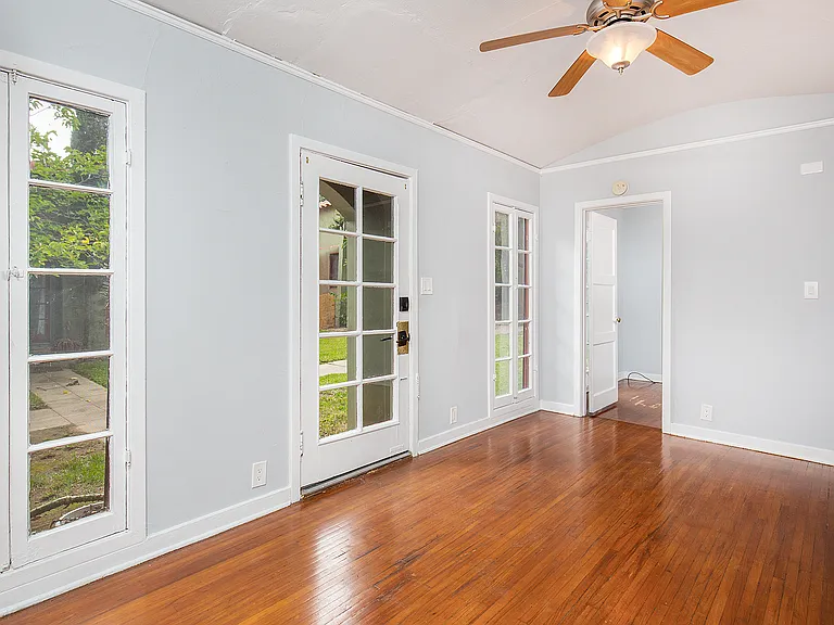 459 E Sacramento St — Photo 9