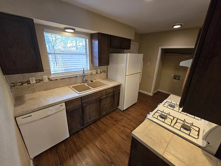 7102 Dan Jean Dr #B — Photo 8