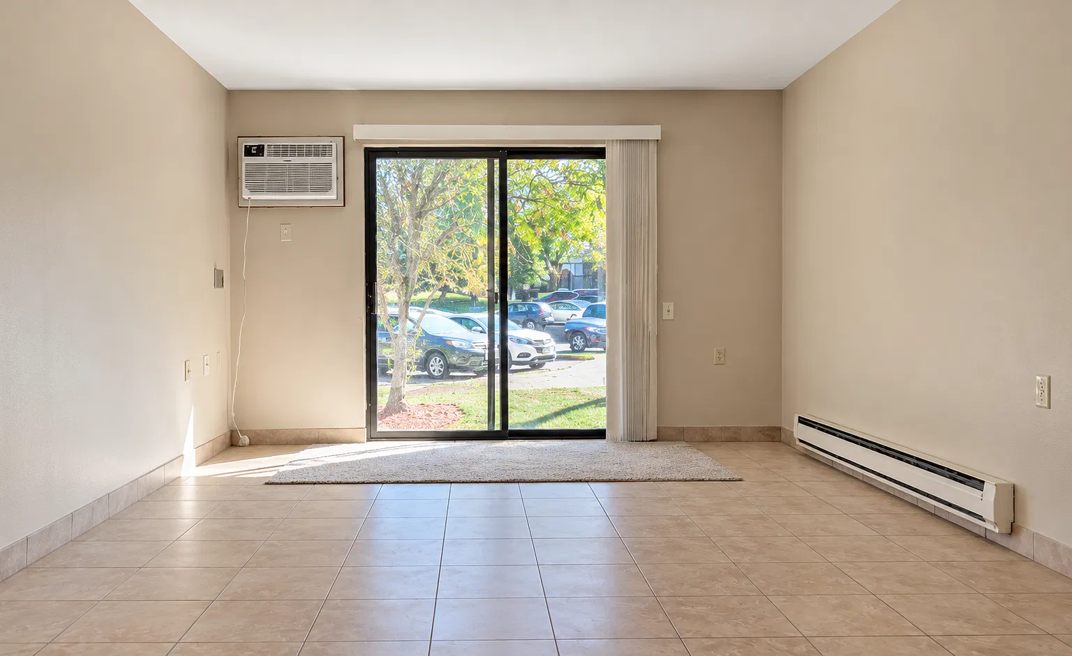 2 bed, 1000 sqft, $1,500 — Photo 4