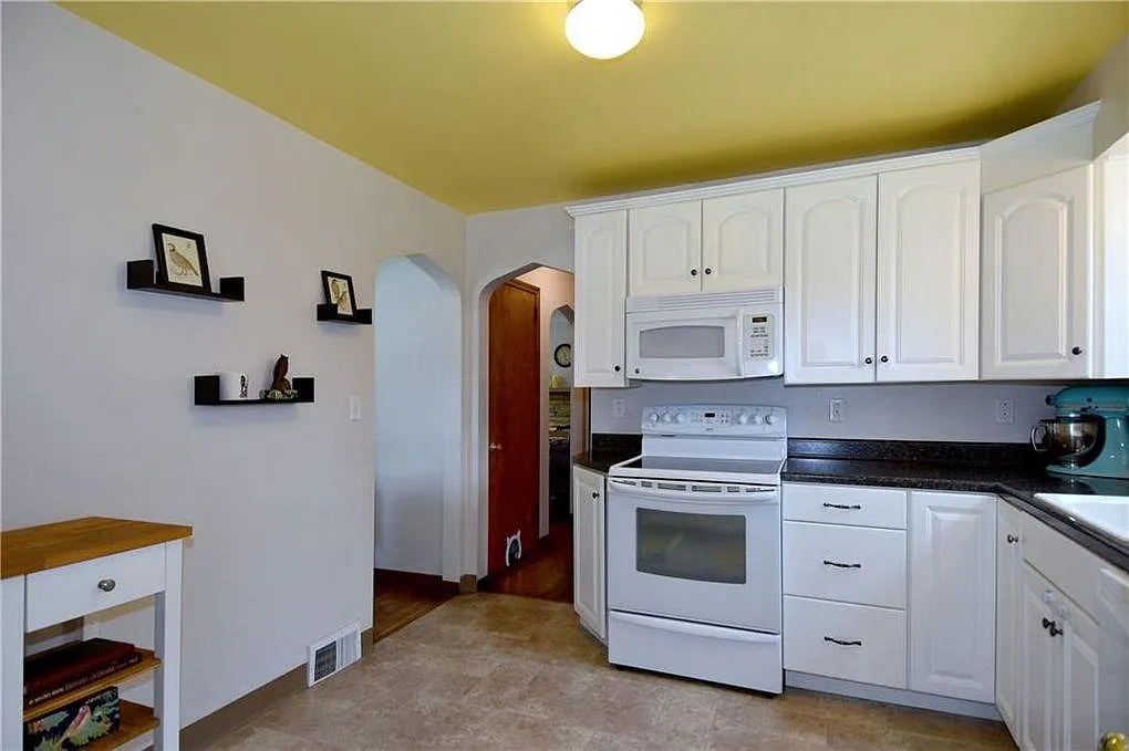 921 Wible Run Rd — Photo 4