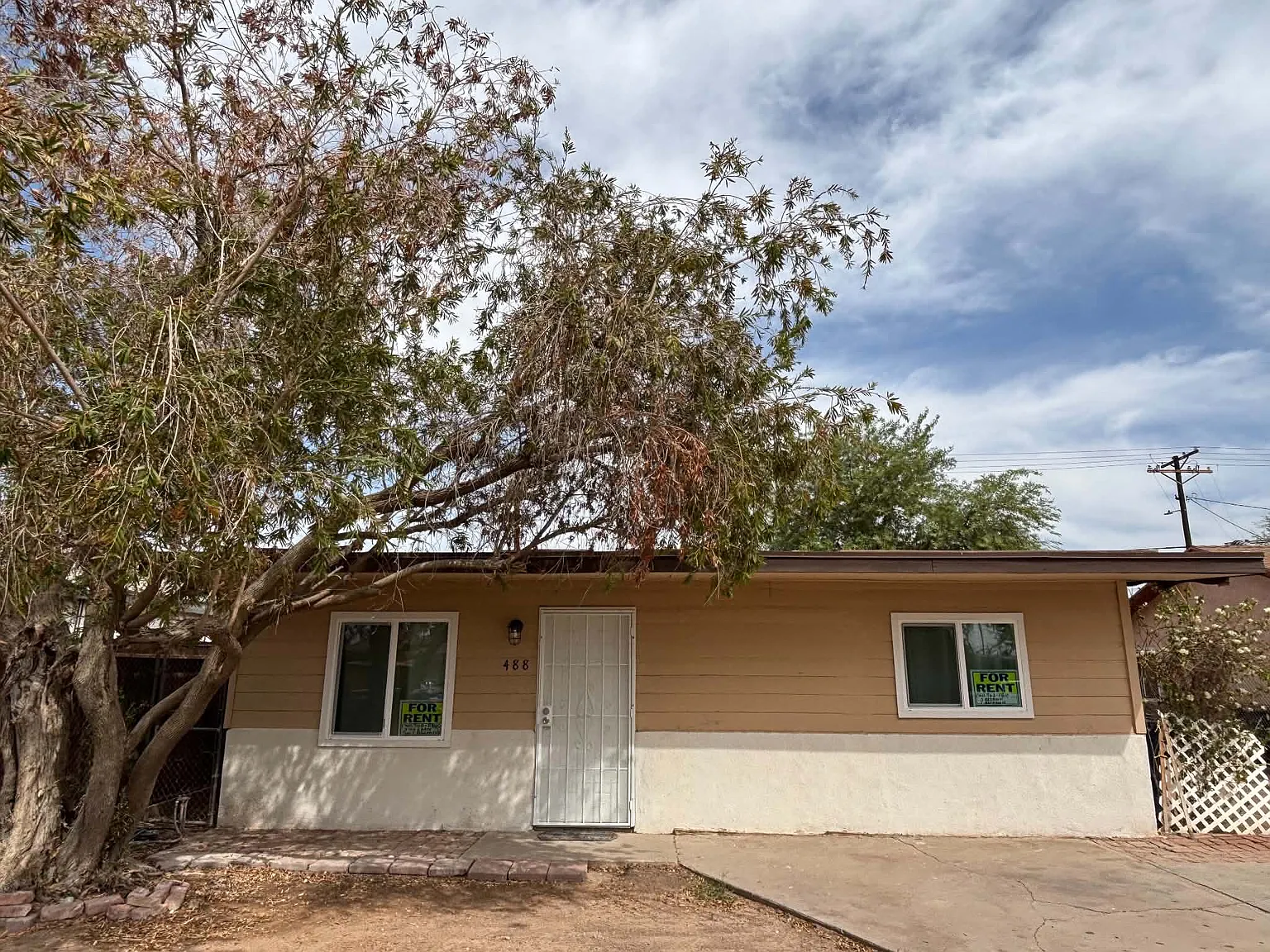 3 bed, 1116 sqft, $1,900 — Photo 2