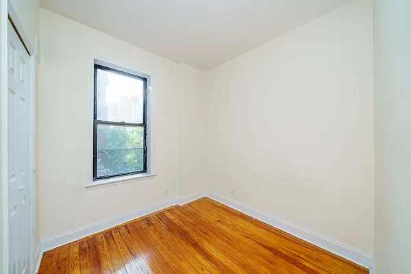 Rented by Douglas Elliman | media 17