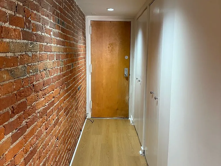 24-30 S Bank St #410 — Photo 10