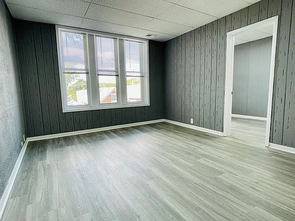 3rd image of 3247 S May St #3F