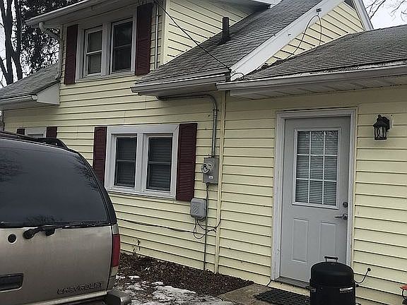 2nd image of 626 Pearl Ave