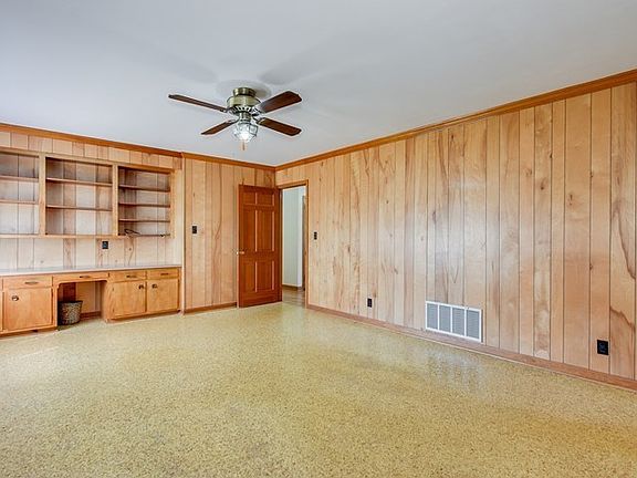 5th image of 2704 Rosewood Ct