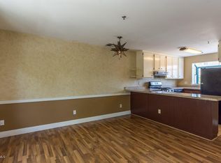 877 S B St, Oxnard, CA 93030