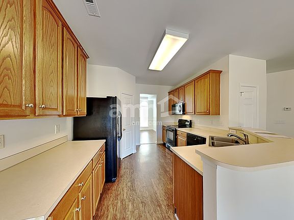 3rd image of 7346 Daerwood Pl