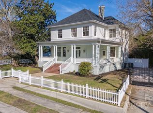 115 Pinckney St, Chester, SC 29706