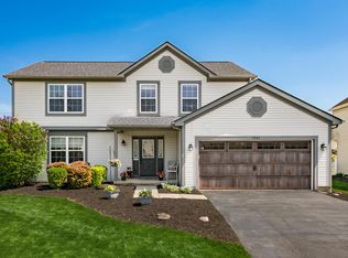 7501 Crossing Pl, Lewis Center, OH 43035
