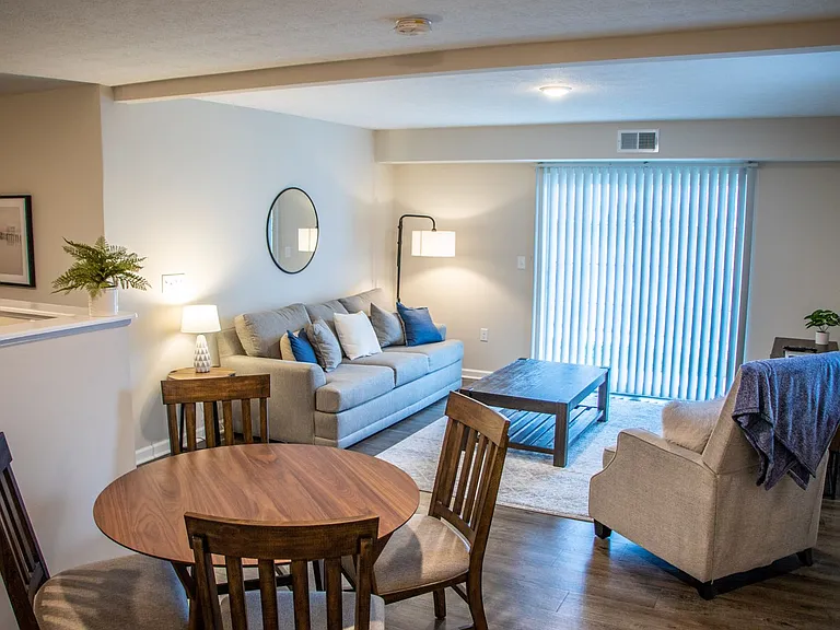 Latham Apartments — Photo 107